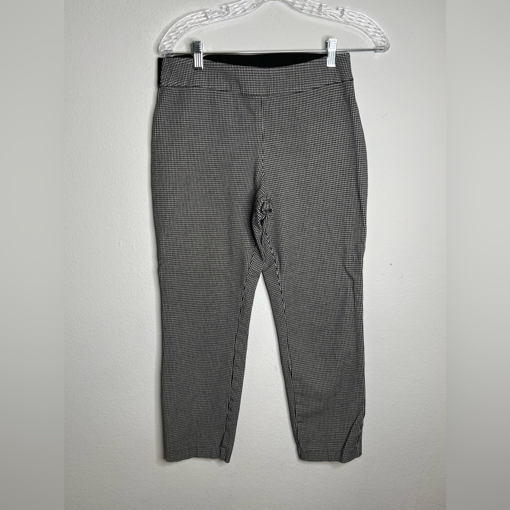 A New Day Women's Leggings Size 8 Black/white It has no pockets
